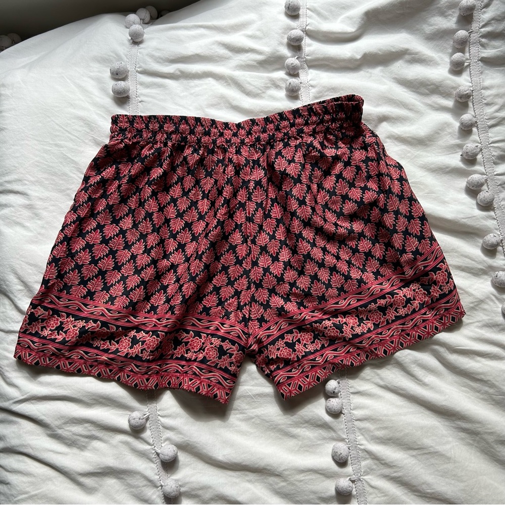 Pattern pull on shorts - Picture 4 of 4